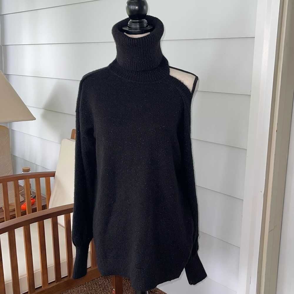 I N C Black With Silver Metallic Threading Open Shoulder Knit Top Sweater SizeM